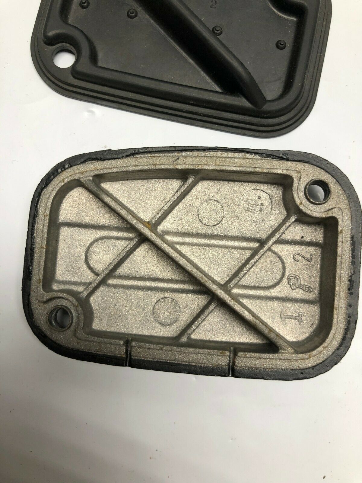 Harley Davidson Stock Front Brake Master Cylinder Cover Cap READ SEE PHOTOS