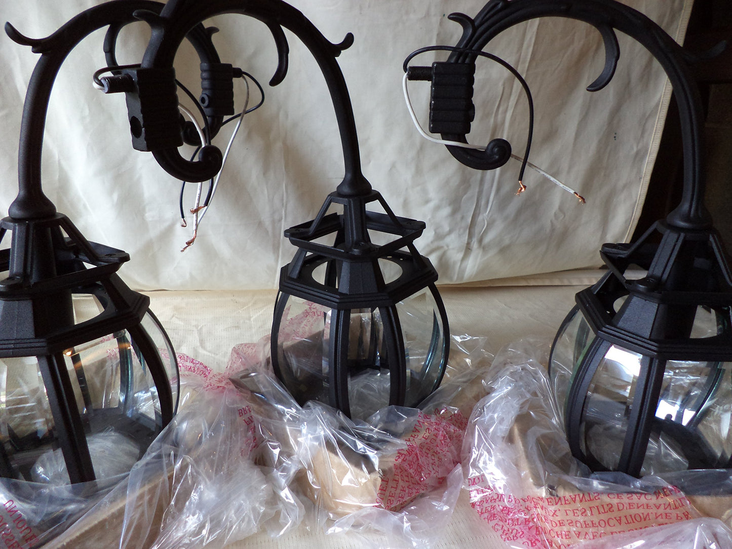 Hampton Bay Outdoor Post Lantern, 1 of the posts is BROKEN