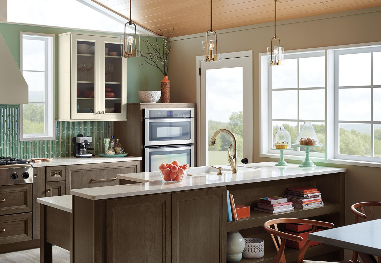 Delta Faucet Addison Single-Handle Kitchen Sink Faucet with Pull Down Sprayer, ShieldSpray Technology and Magnetic Docking Spray Head, Champagne Bronze 9192-CZ-DST