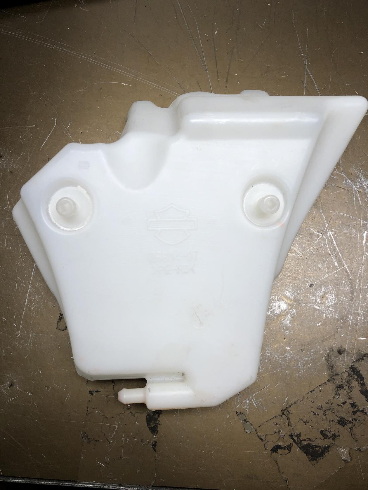 Harley-davidson Special V-rod Coolant Water Tank Reservoir Bottle 26804-07 READ