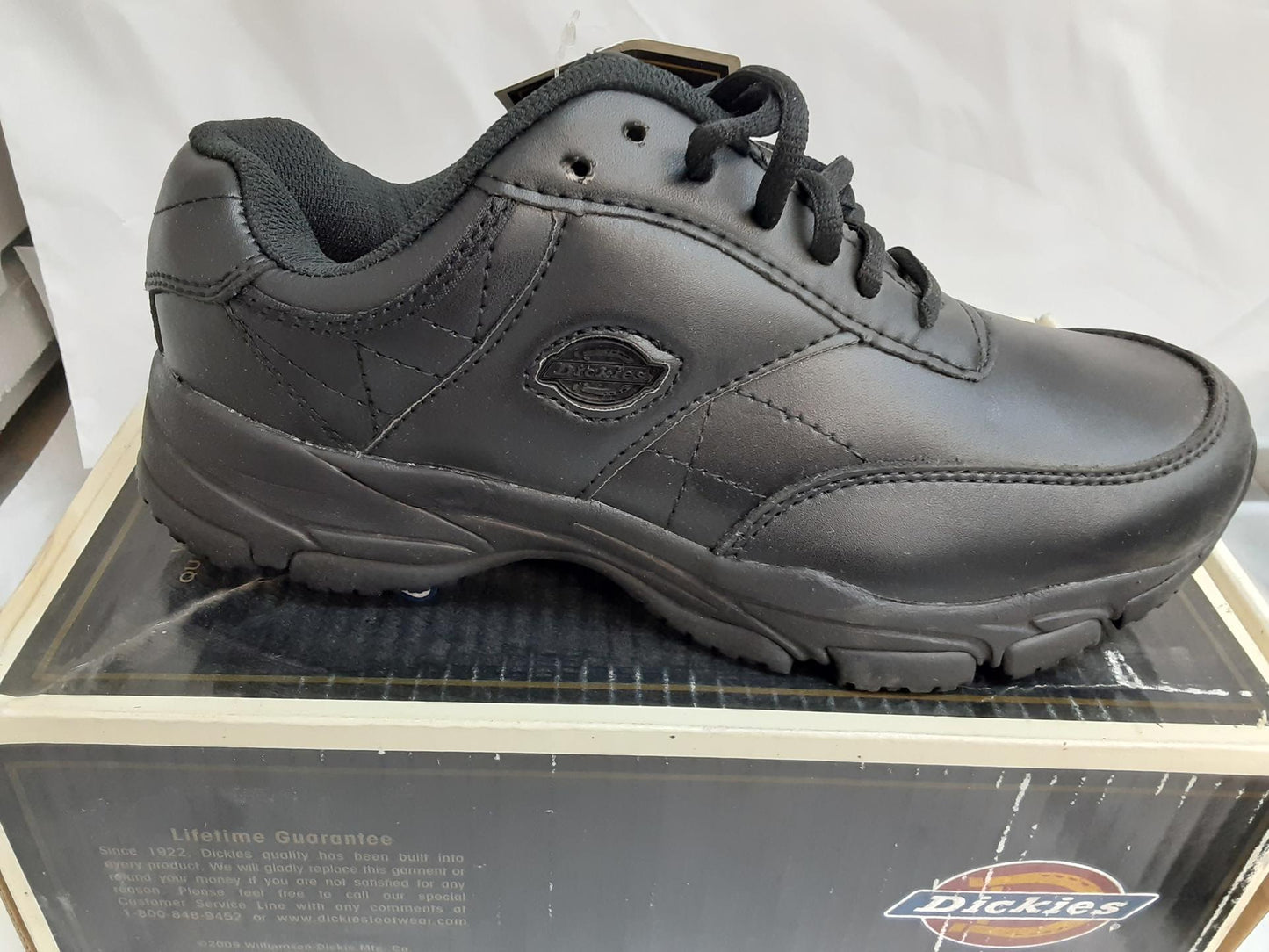 Dickies Quilted Oxford, Slip Resistant, CD3220, Size 9 Wide Womens