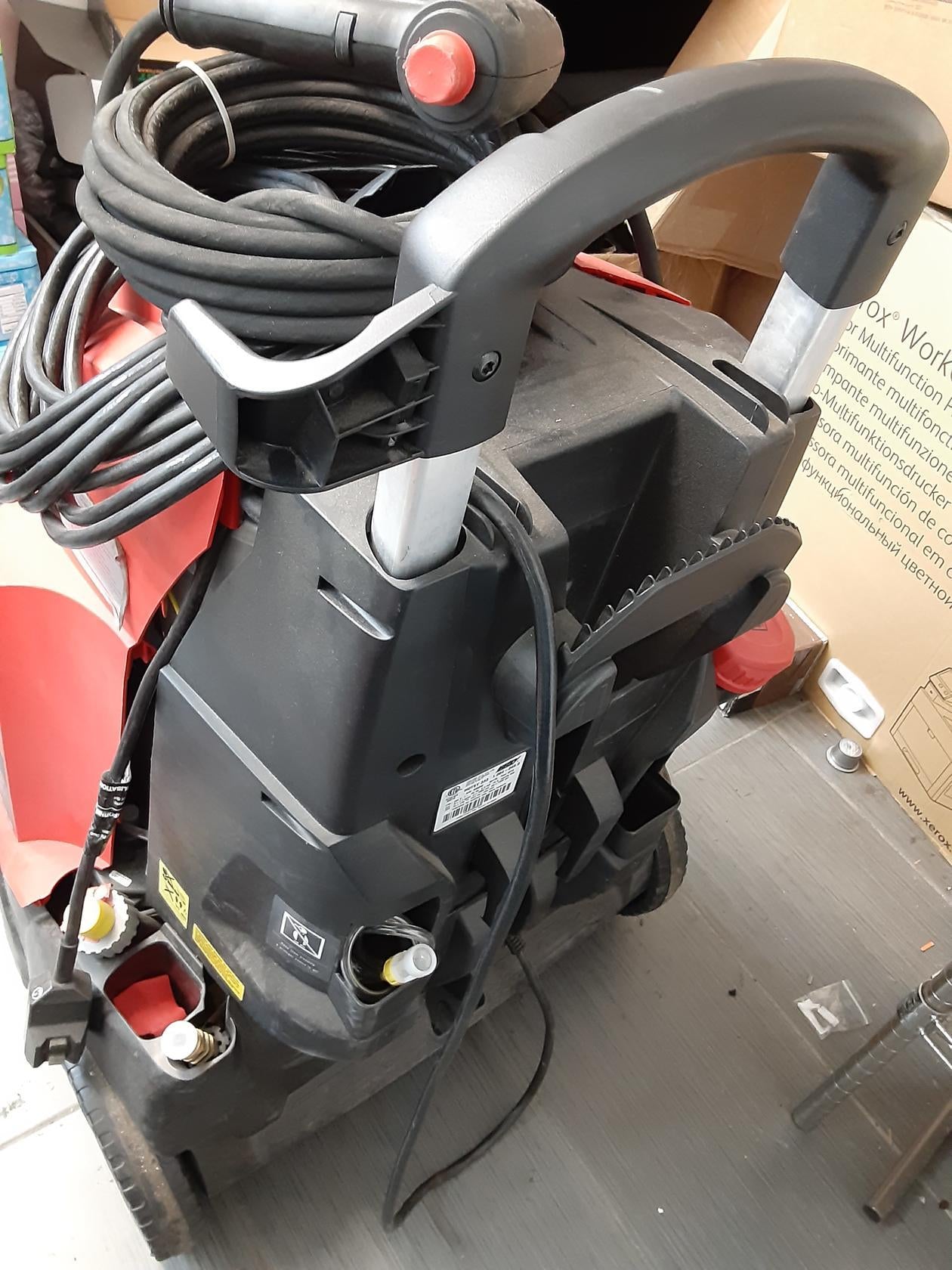 HOT WATER ELECTRIC PRESSURE WASHER - 333 MODEL- MISSING PARTS- USED